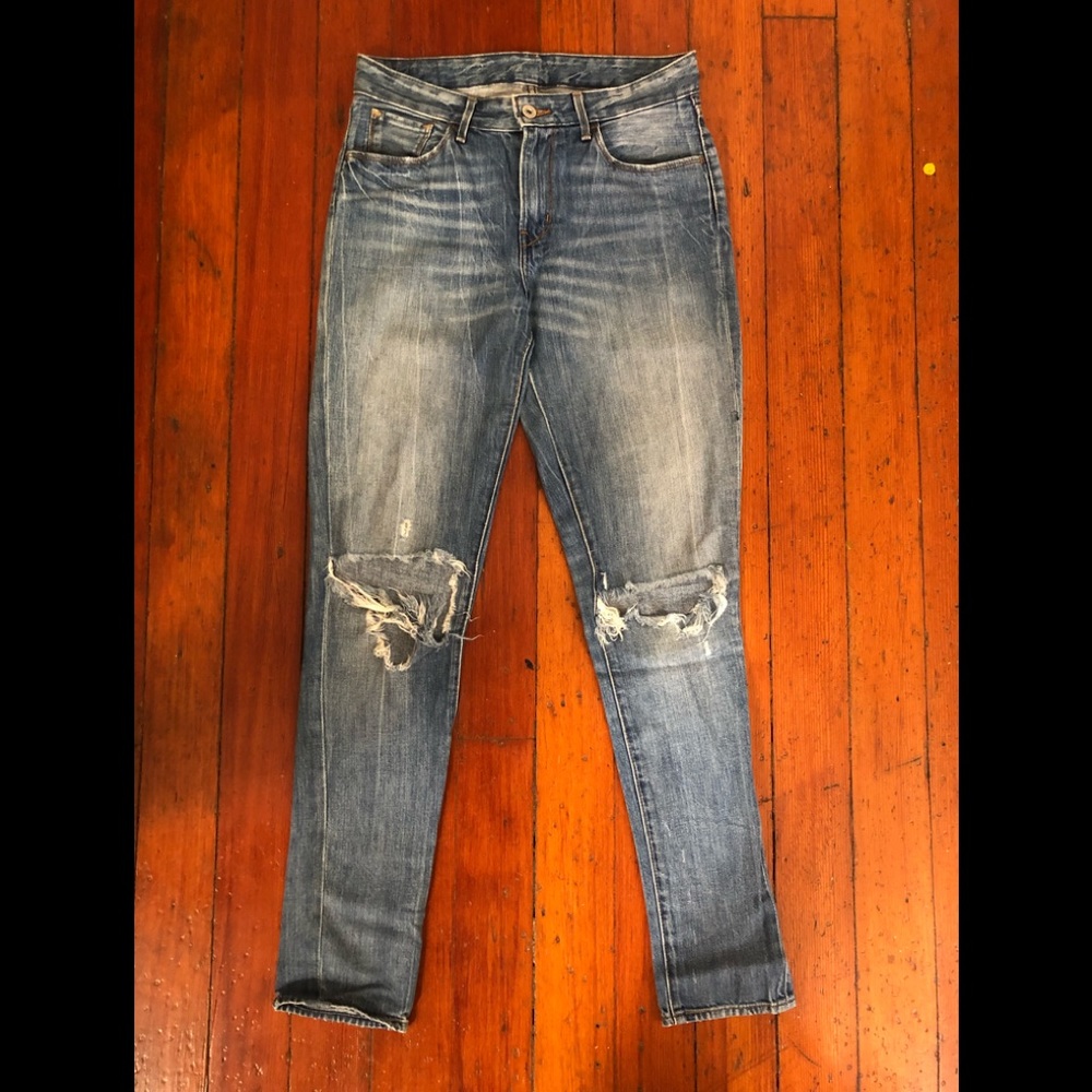 Levi’s straight distressed jeans